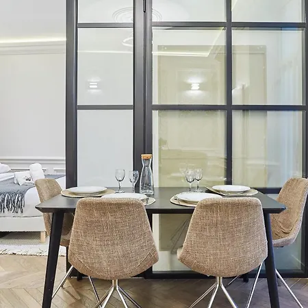 Louvre Museum By Prestige Apartment